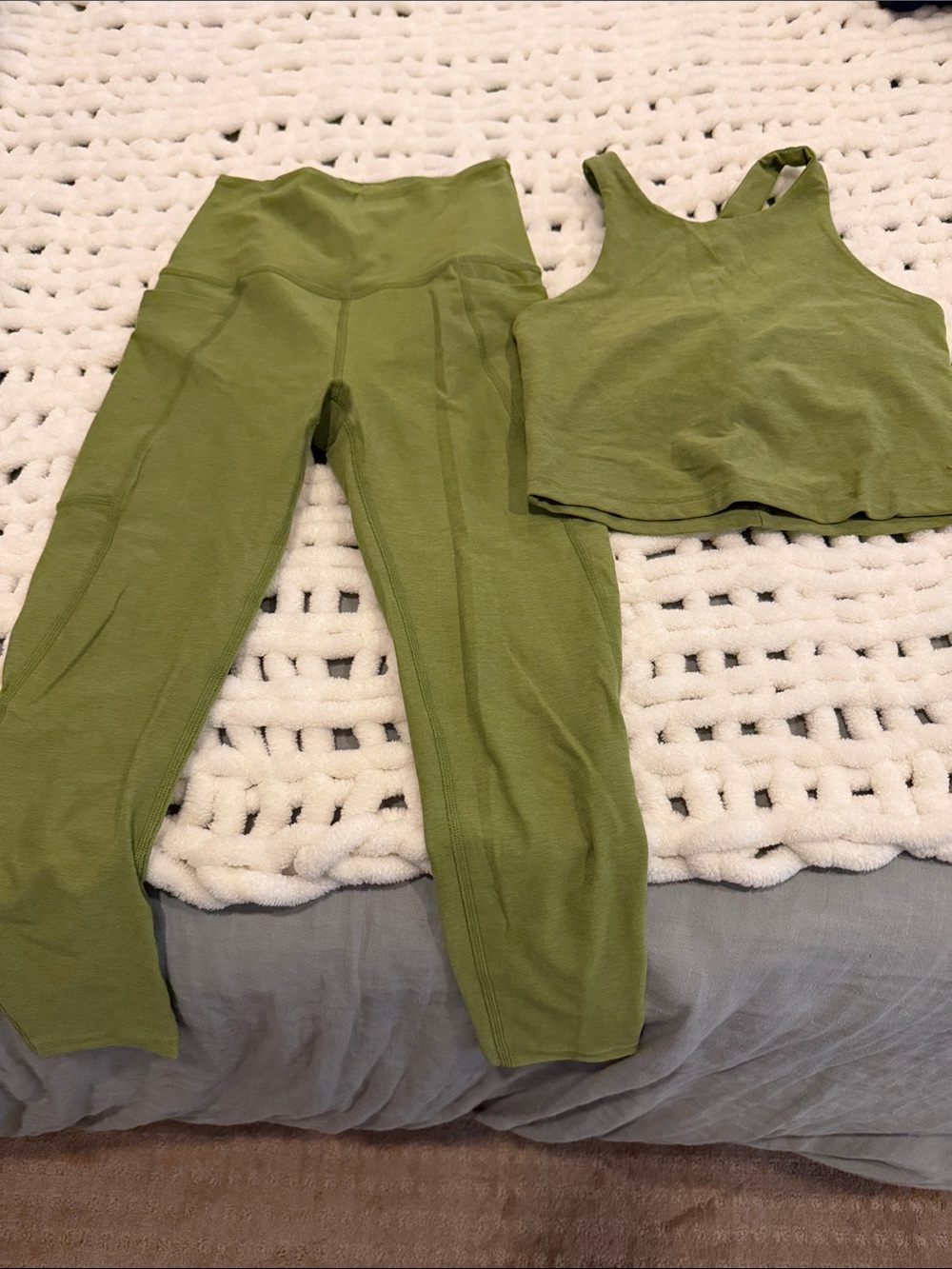 Beyond Yoga Green High-Rise Cropped Leggings & Cropped Tank Set